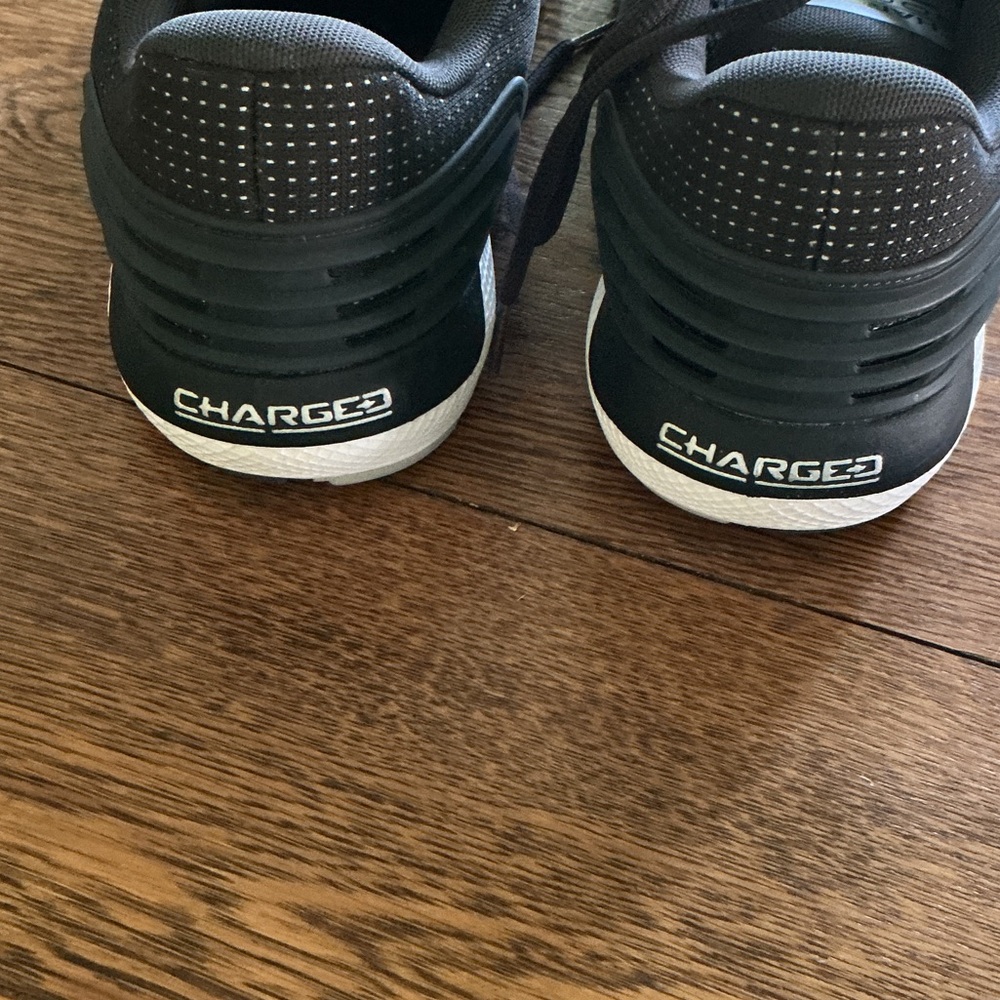 Under Armour Charged Rogue Men’s Size 10.5 Black Athletic Running Shoes Sneakers - Picture 4 of 10